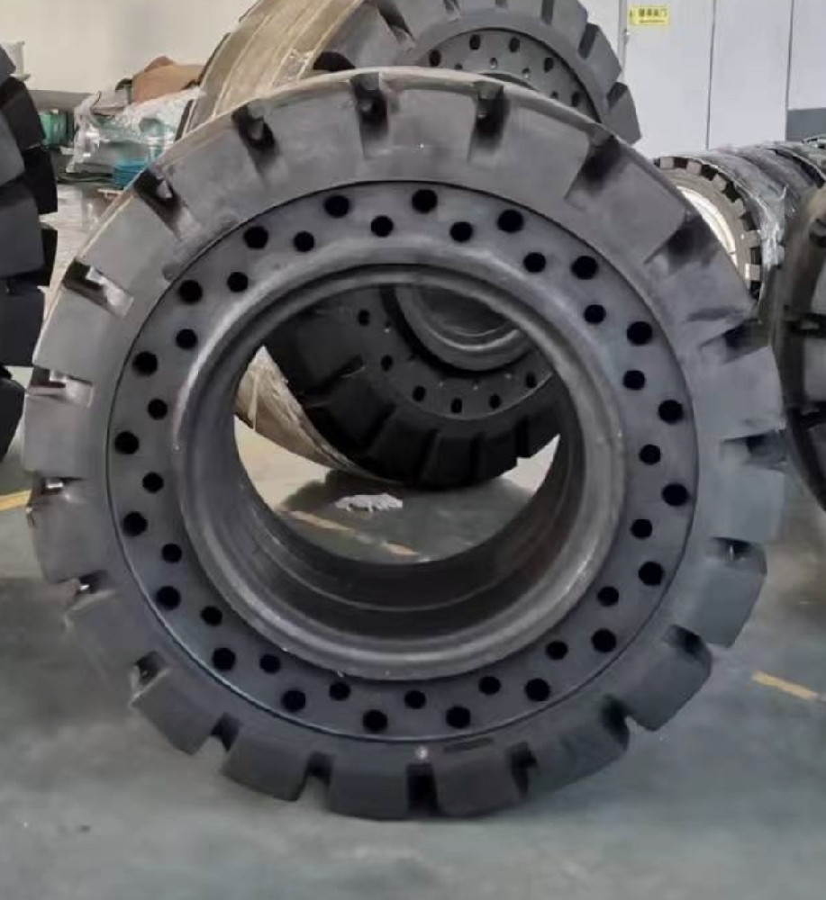 How to Choose a High-Quality Solid Tire Press and Molds